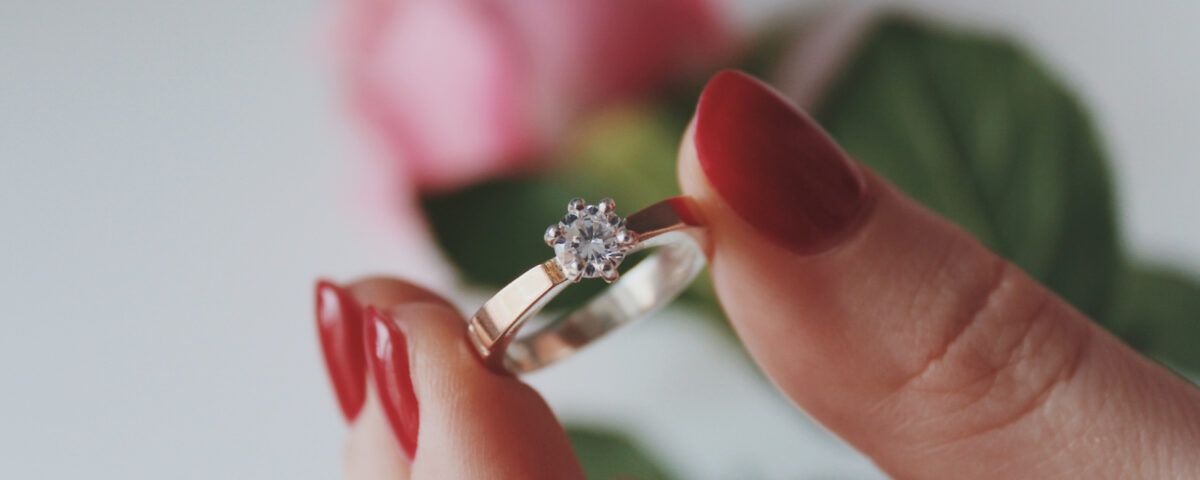 inel-cu-safir